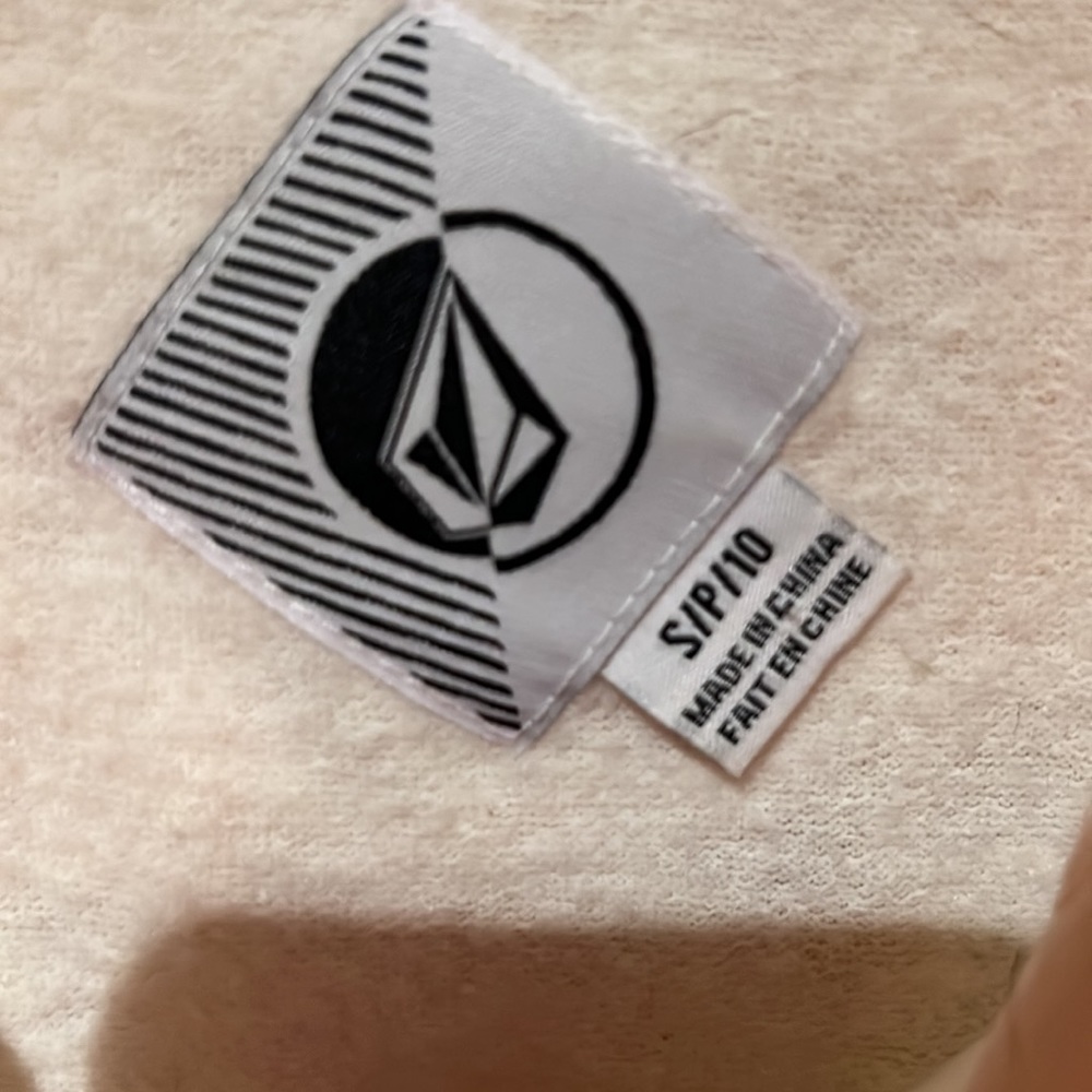 Volcom size small light peach hoodie. Great condition worn once. - Picture 3 of 3